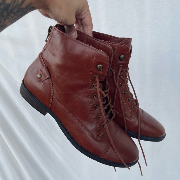 GH Bass and Co brown boots - Picture 1 of 5
